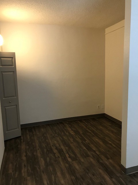 Studio, 1 bath, 324 sqft, $900, Unit 306