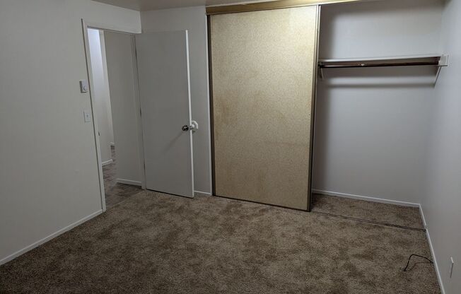 2 beds, 1 bath, $1,150, Unit 1471