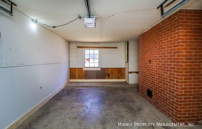 2 beds, 1 bath, 1,268 sqft, $800