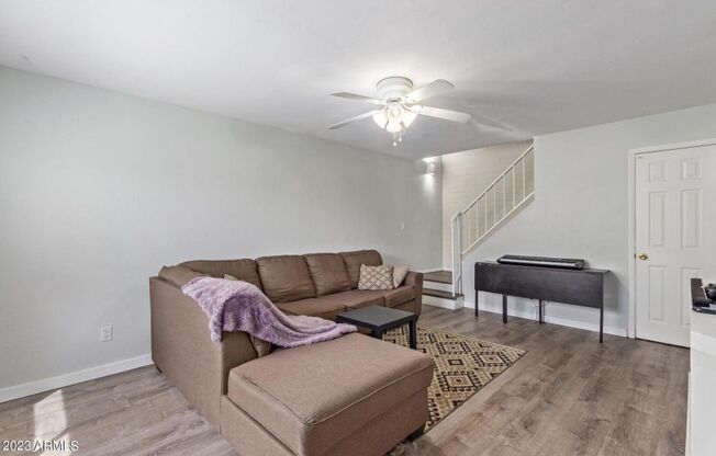 2 beds, 1 bath, $1,595