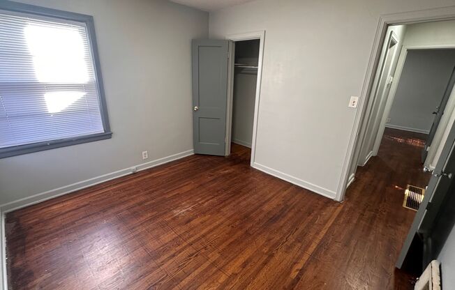 2 beds, 1 bath, $950