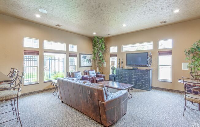 1 bed, 1 bath, 825 sqft, $1,295, Unit 242