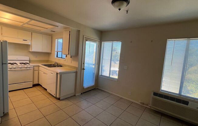 1 bed, 1 bath, 650 sqft, $1,795, Unit Unit 8