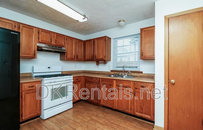 3815 LANDGRAF CV