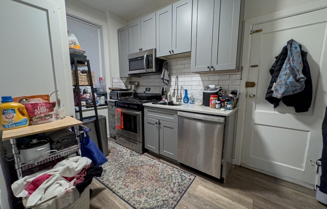 336 Lombard Street - 213