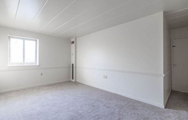 3 beds, 2 baths, 1,166 sqft, $1,550, Unit Unit 605