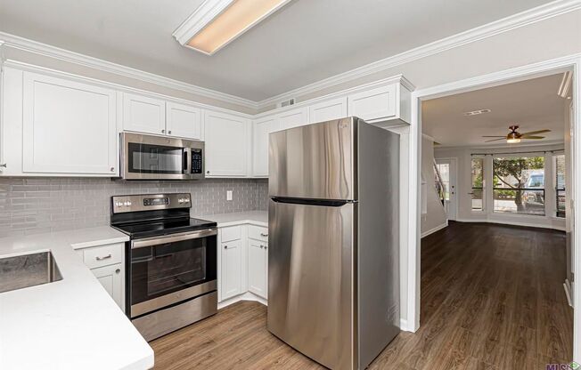 2 beds, 1.5 baths, $1,450, Unit # 27