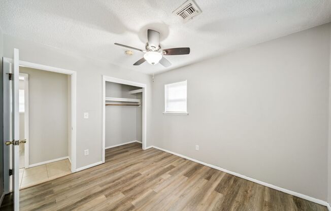 3 beds, 1 bath, $1,295