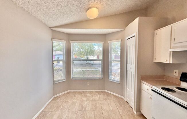 CUTE 3 BED 2 BATH HOME with SINGLE GARAGE IN SOUTHEAST ORLANDO