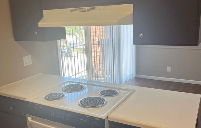 2 beds, 1 bath, 948 sqft, $1,179, Unit 059