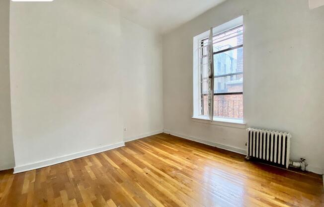 13 W 100 ST