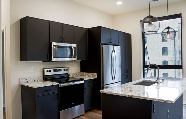 2 beds, 1 bath, 945 sqft, $2,250, Unit 108