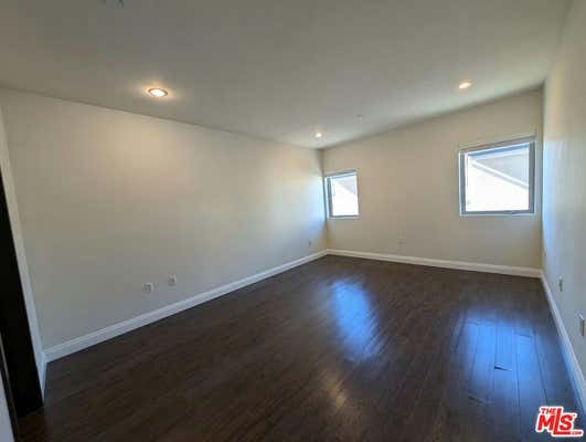 3 beds, 3 baths, 1,630 sqft, $3,800, Unit 306