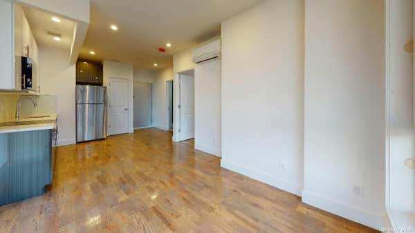 1 bed, 1 bath, $2,750, Unit 5J