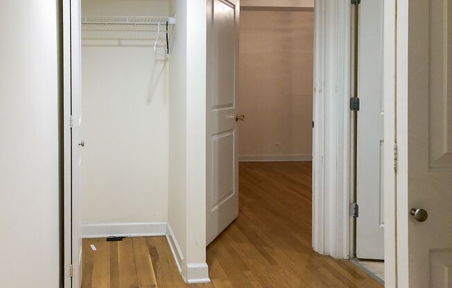 1 bed, 1 bath, 545 sqft, $1,635, Unit 3926-G