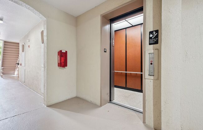 2 Bedroom, 2 Bathroom Wolf Creek Condo Available Now!
