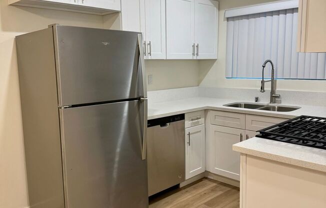 2 beds, 1 bath, 3,200 sqft, $3,195, Unit 6