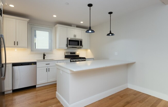5 TOVAR ST