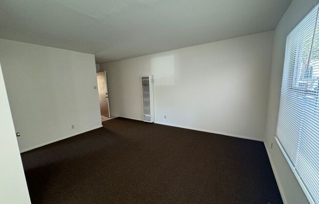 Upgraded 1 bedroom unit on 1st floor