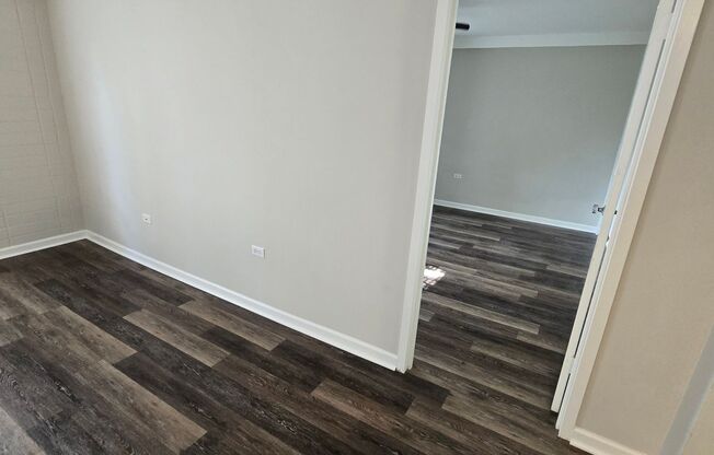 1 bed, 1 bath, 650 sqft, $1,300, Unit 203