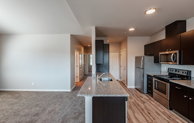 2 beds, 2 baths, 952 sqft, $1,695, Unit 745-202