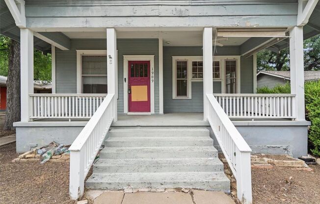 Exclusive New 4 Bed Remodeled with huge back yard in West Campus