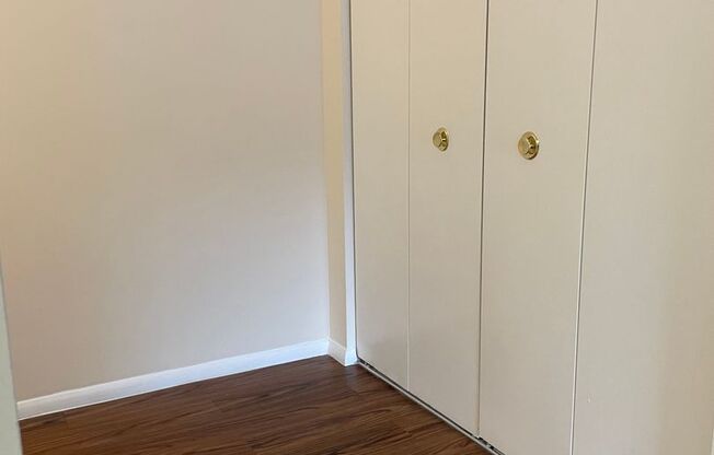 2 beds, 2 baths, 1,000 sqft, $1,950, Unit 14210 #204