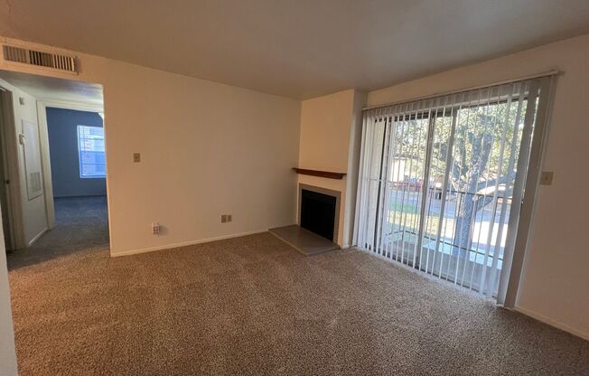 2 beds, 1 bath, 832 sqft, $1,150, Unit 506