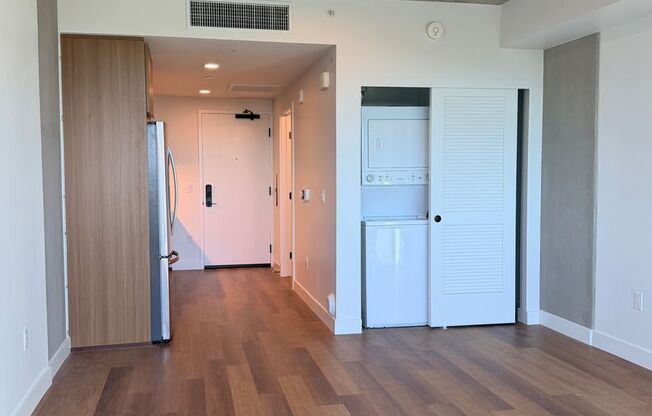 Studio, 1 bath, 422 sqft, $2,195, Unit 608