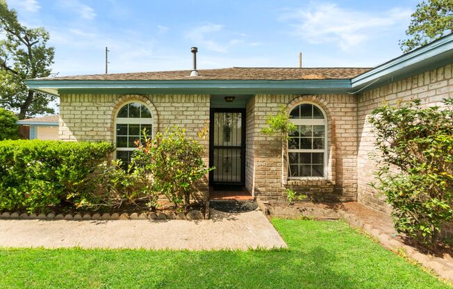 Comfort & Convenience Near The Woodlands!