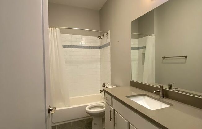 2 beds, 2 baths, 1,300 sqft, $2,895, Unit 1432-313