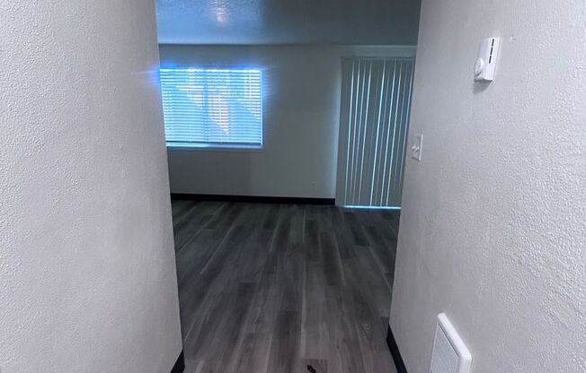 2 beds, 1 bath, 900 sqft, $1,500, Unit 42