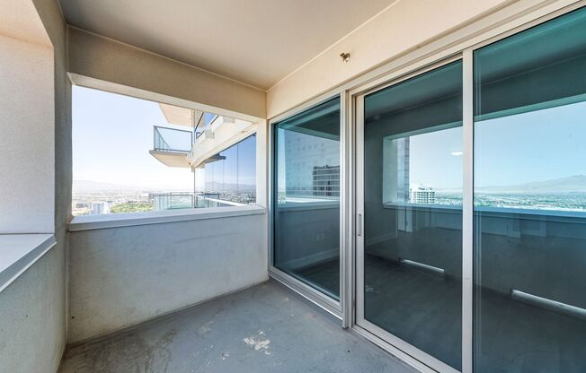 2 beds, 2 baths, $2,800, Unit # 3706