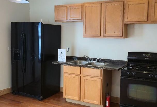 907 W 71st Street, Chicago, IL 60621