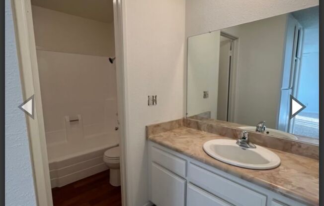 1 bed, 1 bath, $1,600, Unit 219