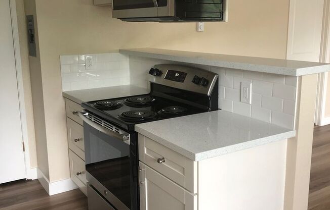 1 bed, 1 bath, 600 sqft, $1,995, Unit 14