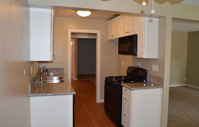 1 bed, 1 bath, 738 sqft, $2,068, Unit F18