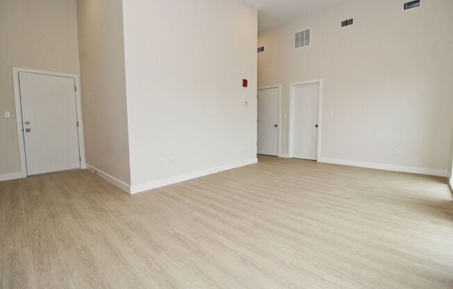 For Rent: Urban Elegance at 1707 Eastern Ave– Your Ideal City Lifestyle Awaits!
