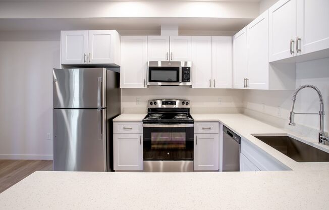 1 bed, 1 bath, 775 sqft, $1,700, Unit G108