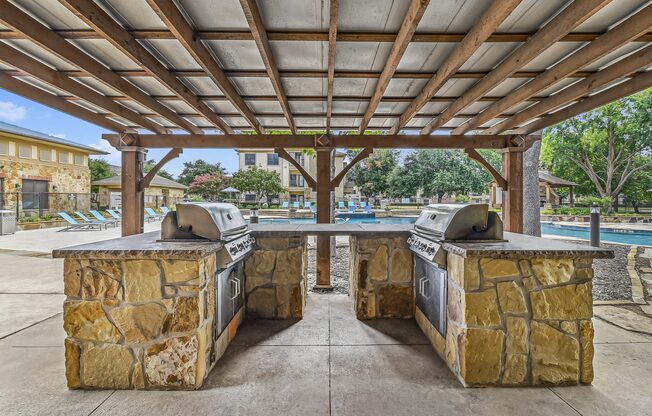 Outdoor Grill Stations at The Canyons Apartments, Fort Worth, TX