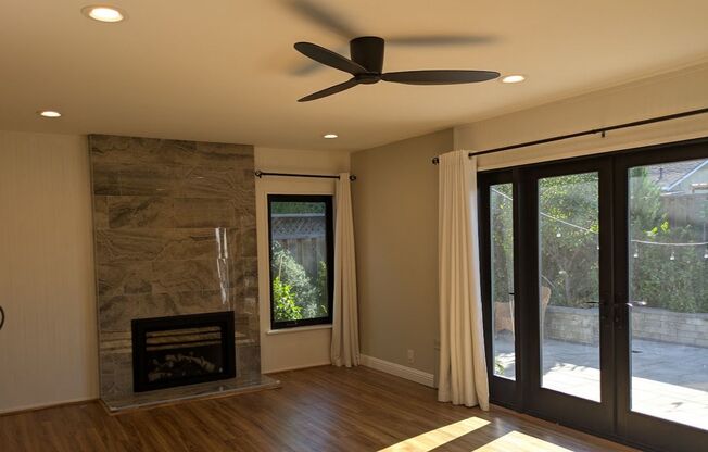 Large 3bed/3Bath Ranch Style Home