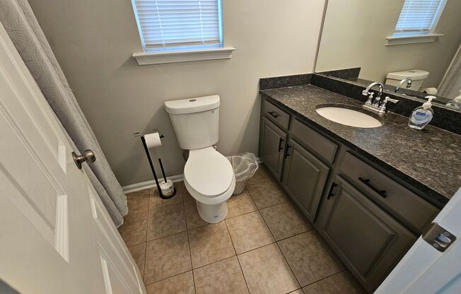 3 beds, 2.5 baths, 1,550 sqft, $1,825, Unit 3061