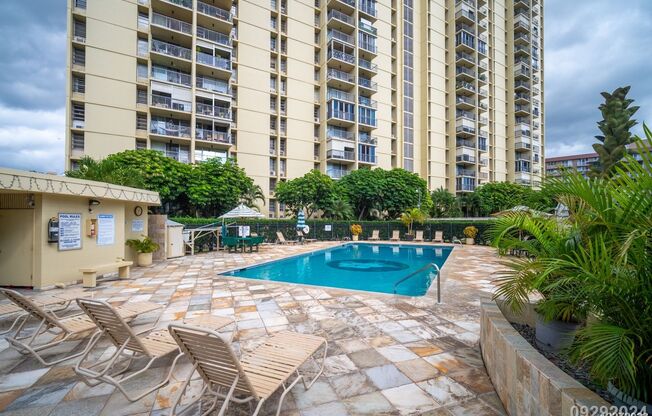 2 beds, 2 baths, $2,700, Unit #1403