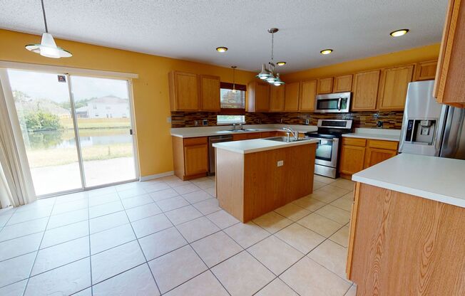 Spacious home for rent in Pinecrest!