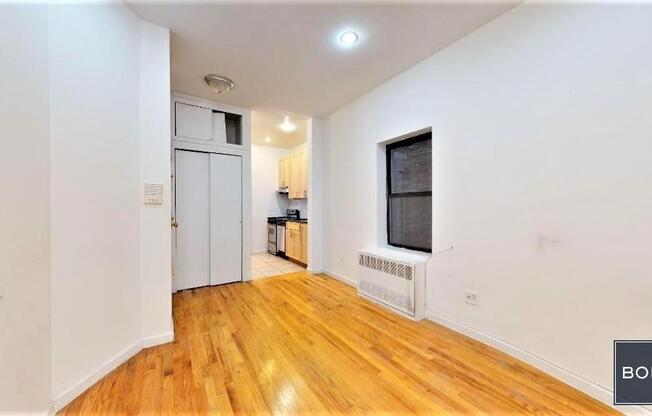 2 beds, 1 bath, $3,500, Unit 2FS