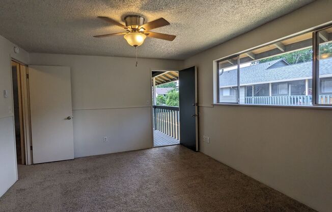 3 beds, 1.5 baths, 1,500 sqft, $1,893, Unit 2712-3