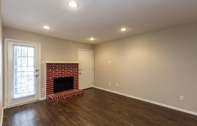 2 beds, 2 baths, 732 sqft, $1,210, Unit 304 B1 Poolside Patio