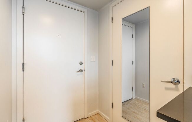 Studio, 1 bath, 190 sqft, $850, Unit 405
