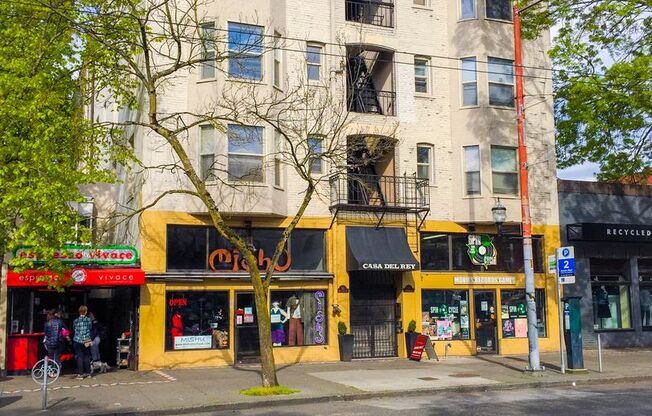 Studio, 1 bath, 280 sqft, $1,295, Unit 208