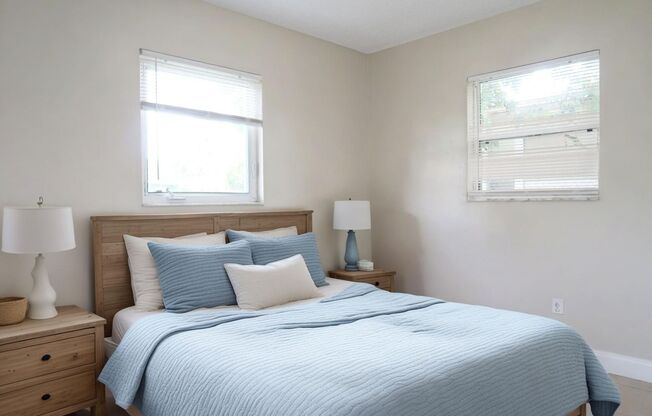 Move-In Ready 2 Bedroom, 1 Bathroom Home in West Tampa!